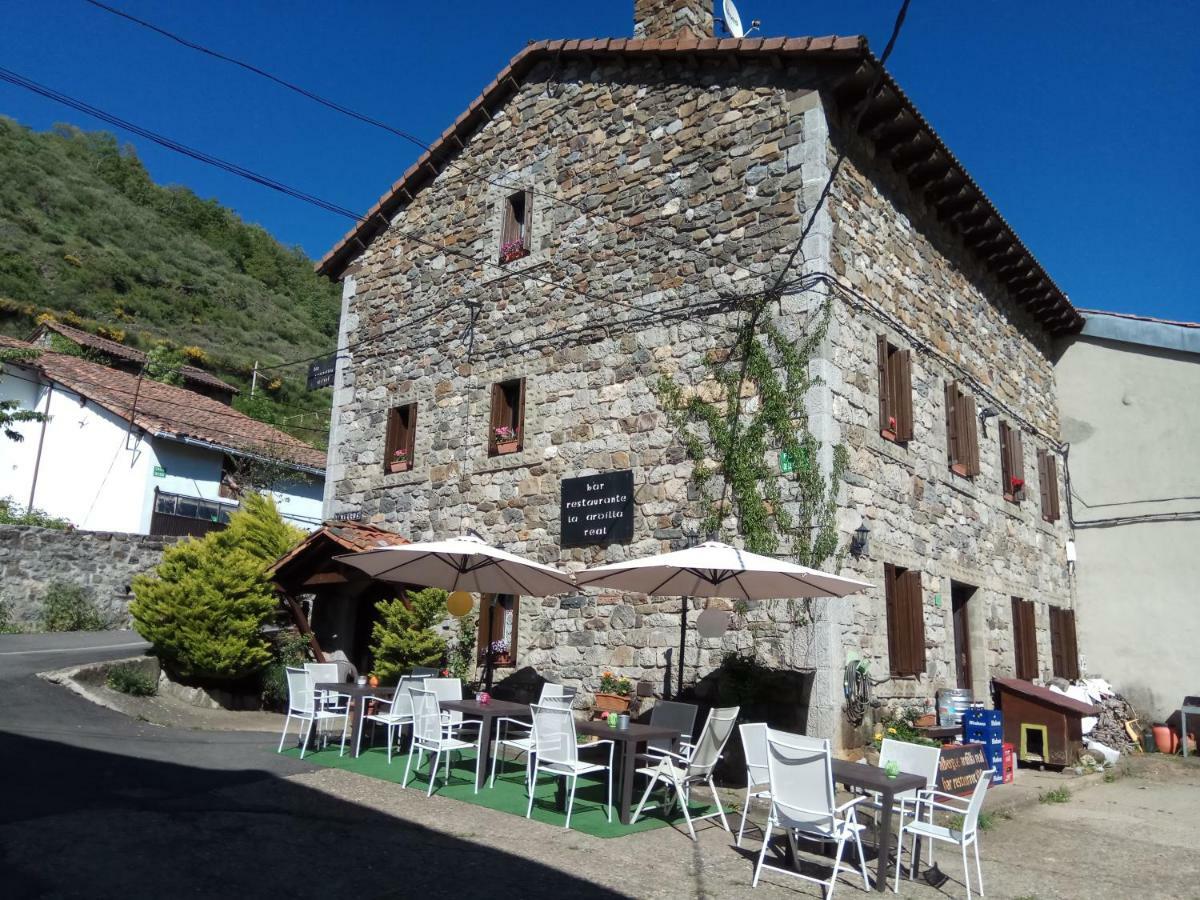 Hostel Refugio La Ardilla Real Posada De Valdeon Exterior foto