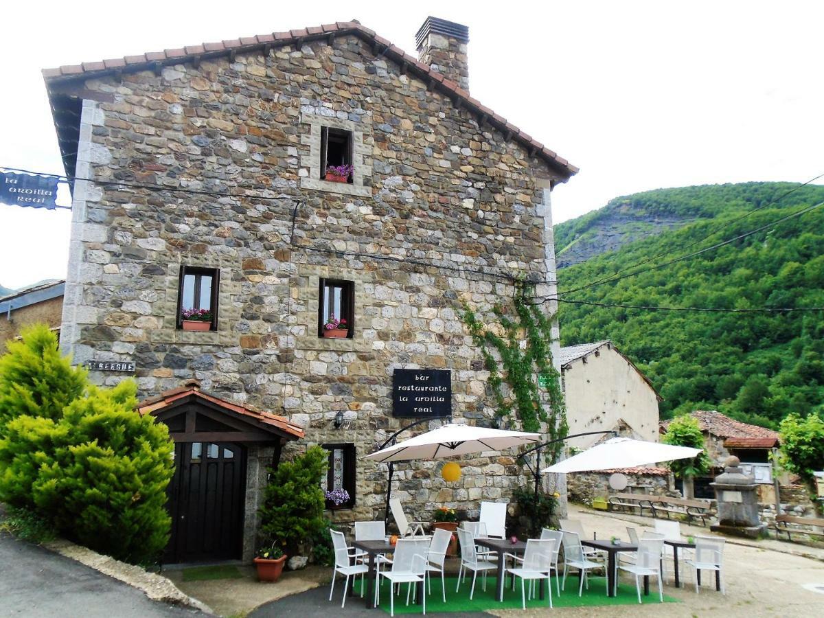 Hostel Refugio La Ardilla Real Posada De Valdeon Exterior foto
