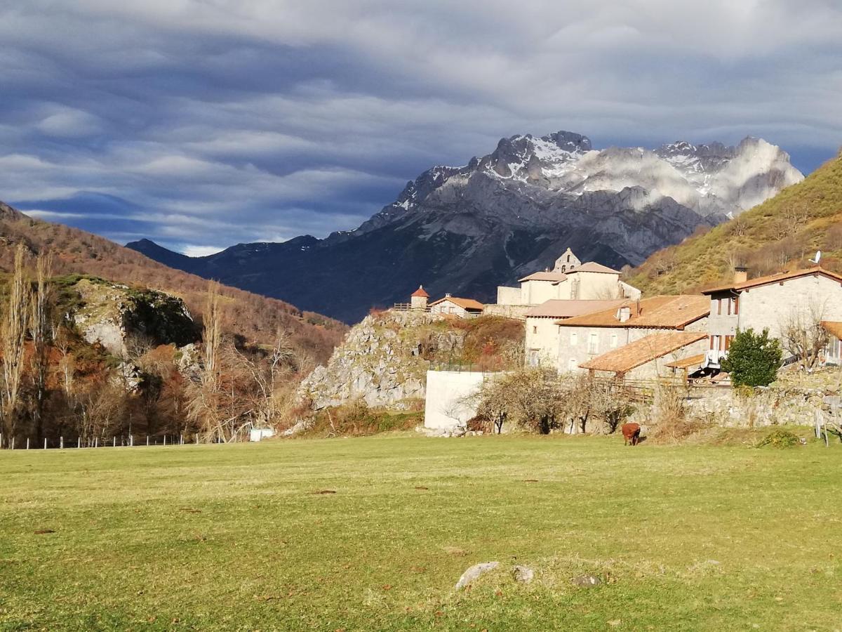 Hostel Refugio La Ardilla Real Posada De Valdeon Exterior foto